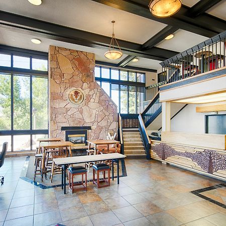 Red Lion Inn & Suites ミズーラ エクステリア 写真