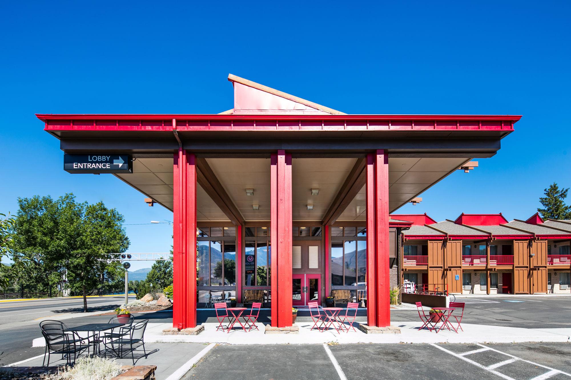 Red Lion Inn & Suites ミズーラ エクステリア 写真
