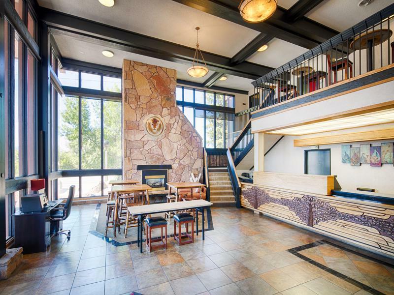 Red Lion Inn & Suites ミズーラ エクステリア 写真
