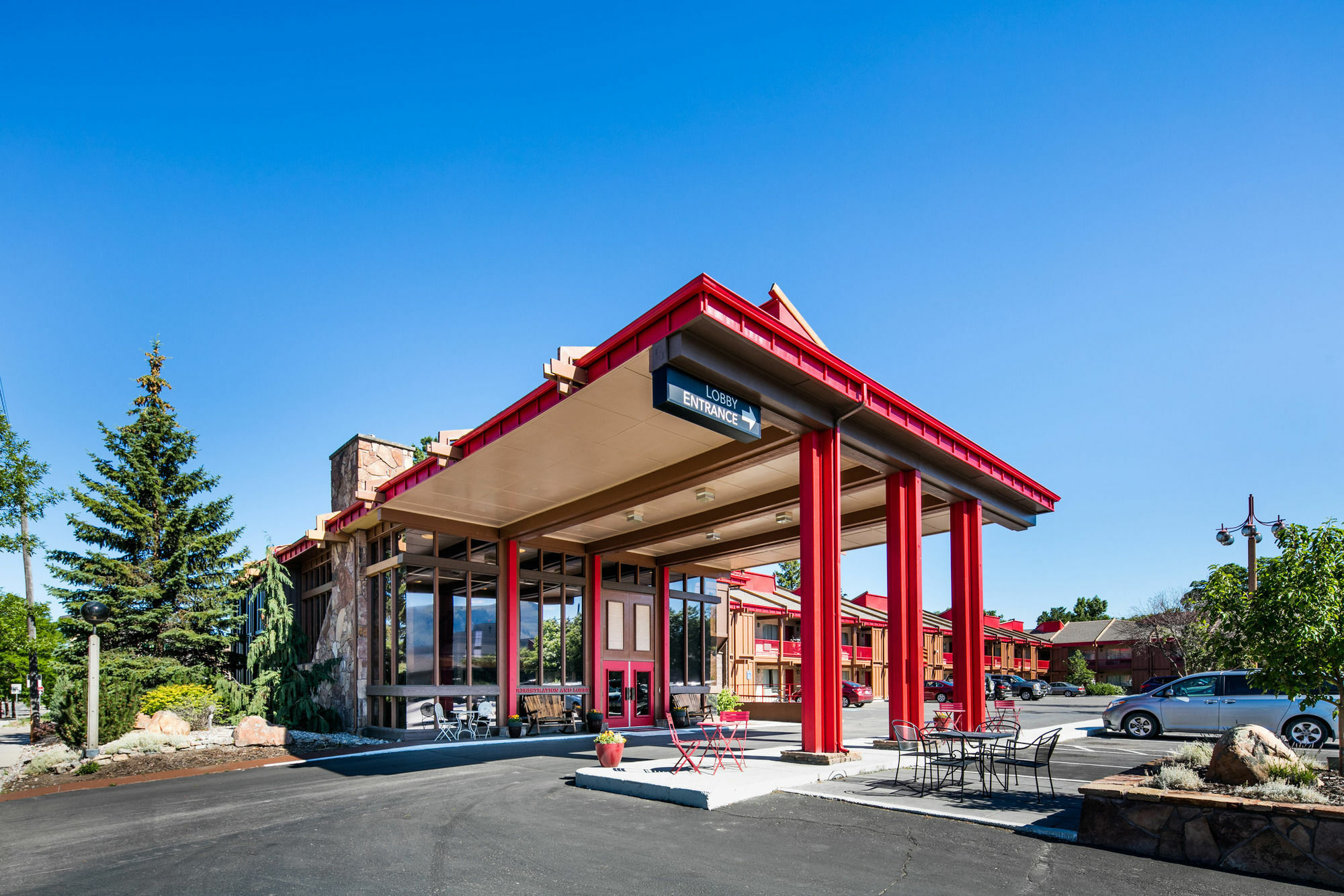 Red Lion Inn & Suites ミズーラ エクステリア 写真